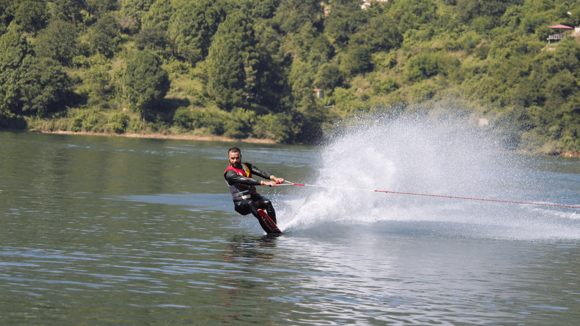 Ski & Spray - Water skiing camp